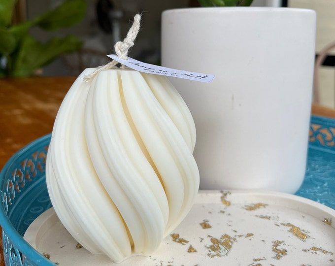 Twirl Candle || Moulded || Sculptured || Pillar