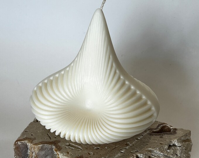 Dimple Ecclectic Sculptural Candle