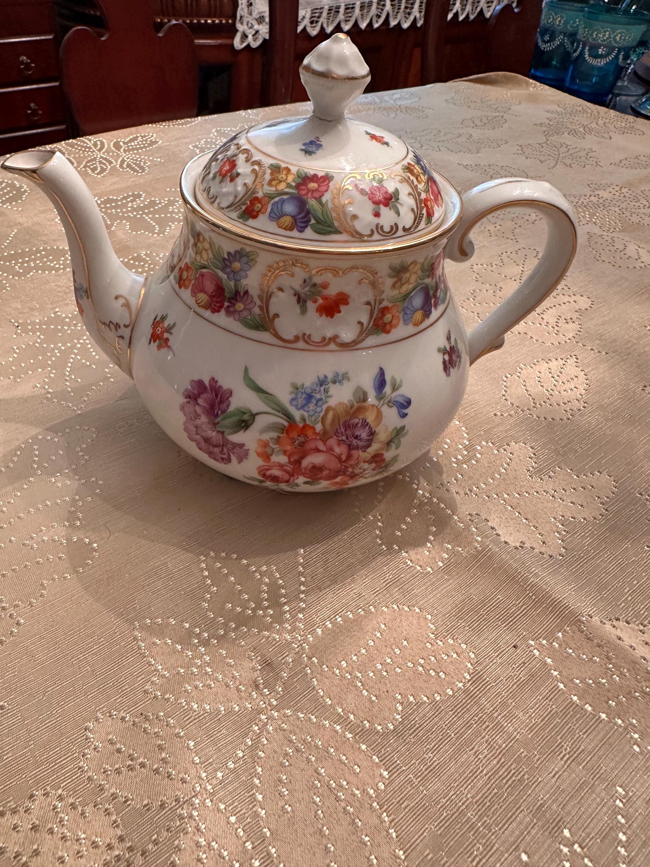 ドレスデン　テーブルウェア　アンティーク　骨董品　本物　ティーポット　西洋 Dresden china teapot - Etsy 日本