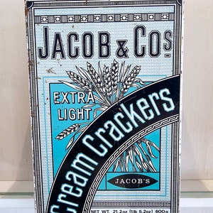 Vintage Jacob Co Cracker Tin, Vintage Tin, Decorative Tin, Vintage Decor, Vintage Kitchen, Home Decor, Kitchen Storage, Cracker Tin, Gift