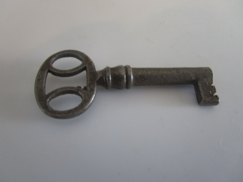 Antique Victorian Furniture Key image 1