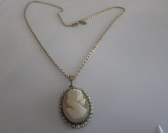 Designer Avon Cameo Pendant & Chain Necklace