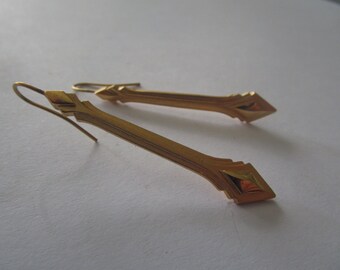 Retro Modern Designer Monet Long Dangle Pierced Earrings