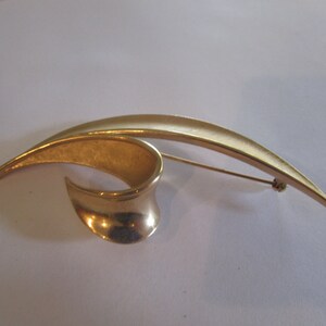 Retro Modern Stylized Crown Trifari Large Brooch