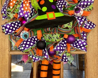 Witches Halloween Wreath, Halloween Front Door Wreath, Halloween Witches Hat Wreath, Halloween Wreath with Polka Dots, Halloween Decor