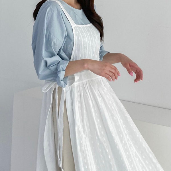 Broderie robe tablier en pur coton