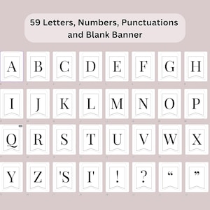 Puede incluir: Un conjunto imprimible de 59 pancartas de letras, n&uacute;meros y signos de puntuaci&oacute;n en blanco y negro. Cada pancarta es un rect&aacute;ngulo blanco con una letra, un n&uacute;mero o un signo de puntuaci&oacute;n negro en su interior. Las pancartas est&aacute;n dispuestas en filas y columnas sobre un fondo rosa claro.