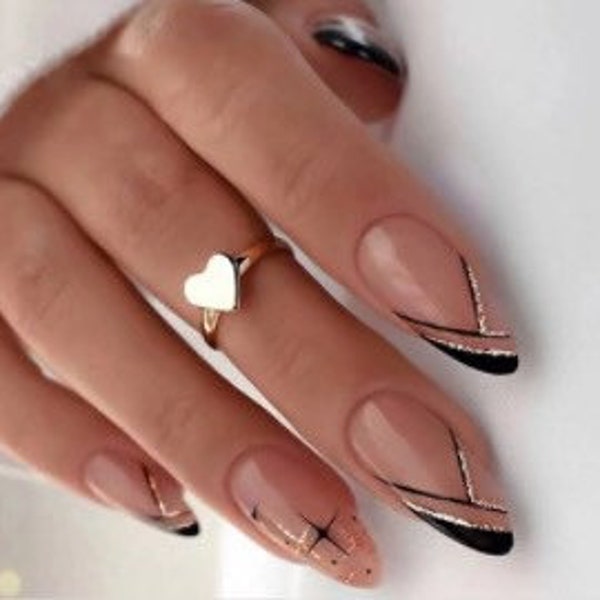 Black Tie Affair (press on nails)