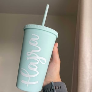 UK Pastel Matte coloured 24oz cold cup tumbler with lid and straw English or Arabic name. Choice of baby pink,blue,mint,lilac and black.