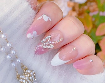 Hübsche kleine Crystal Chic /Salon Qualität Nägel / Langlebige Nägel / Wiederverwendbare Nägel / DIY Nägel Zu Hause / Kleber Auf Den Nägeln / Sommer Nägel