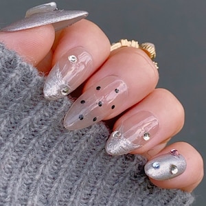 Twilight Silver Elegance / chrome nails / /handmade press on nails / casual nails / french nails / faux nails / salon quality nails at home