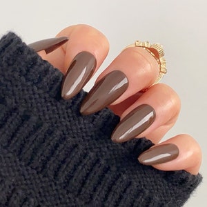 Cozy Hot Cocoa | Durable Nails | Essential Nails | Reusable Nails | Glue On The Nails | Salon Quality Nails | Ipz23