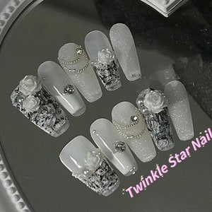 White Winter With Sugar Rose Press On Nails | Premium Nails | Luxury Nails | Winter Nails | Romantic Nails | yyz1301