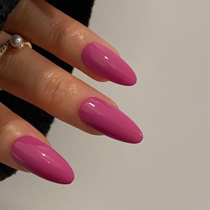 Pink Velvet / Durable Nails / Reusable Nails / Gel Nails / 3 min to apply at home / Salon Quality Nails /Ipz158