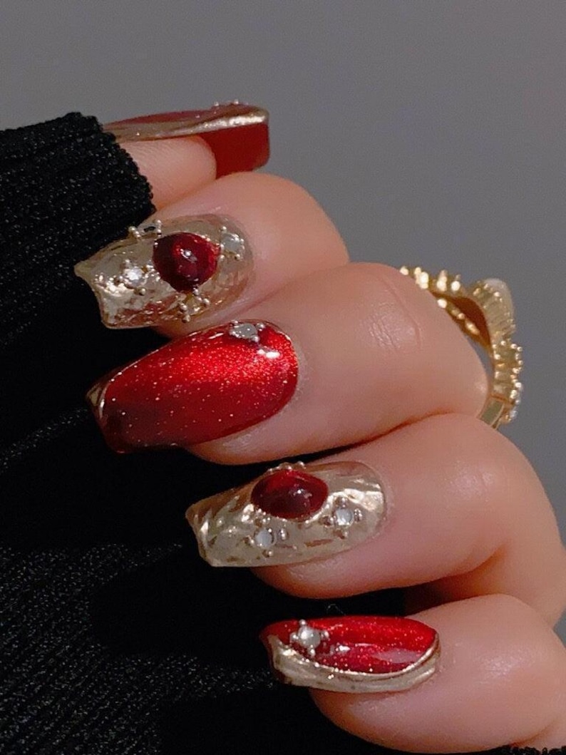 Deep Red Cat Eye and Champagne Chrome Nails | Unique Nail Design | Reflective Nails | Shiny Nails | lmz1285 image 3