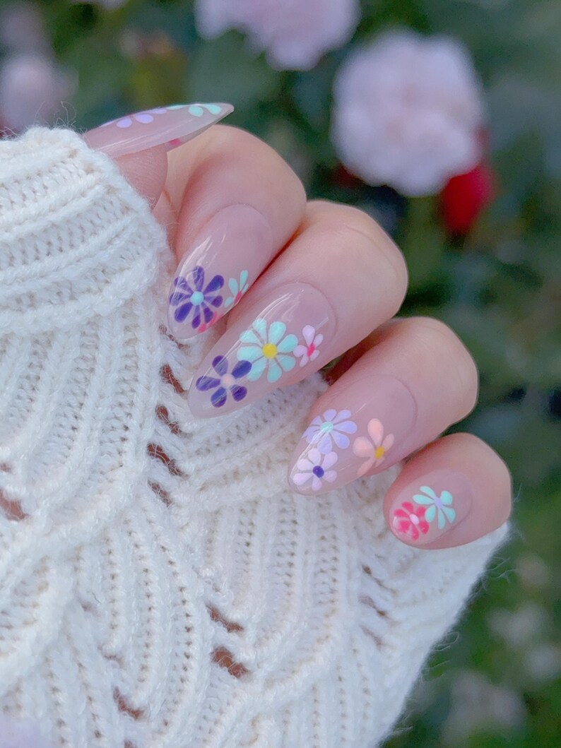 Reusable Colorful Daisy Press-On Nails, Pastel Flower Almond Glue On Nails, Reusable Handmade Glossy Gel Manicure, XHJ618 image 2