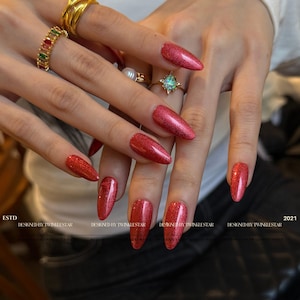 Sparkly Reflective Ruby Cat Eye Press-On Nail, Reusable Handmade Salon Quality Gel Nails, Luxury Everyday Glam Manicure, A21