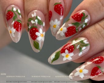 Strawberry Picking Time Press On Nails, Strawberry Nail Art, Cute Cottagecore Nails, Spring Summer Fruit Nails, Daisy Flower Nails, xwj146