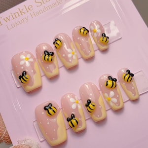 Little Cute Busy Bees / Gorgeous Nails / Summer Nails / Strong Gel Nails / 3min to apply at home / Salon Quality Nails