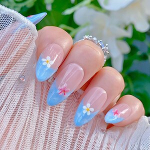 Endless Blue Little Flowers / Custom Size Available / Reusable Nails / Strong Gel Nails /Gorgeous Nails / Salon Quality Nails