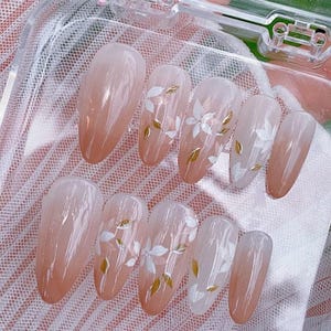 Pretty Ombré Hand painted Flower | Summer Nails | Almond Nails | Holiday Nails | Casual Nails | Salon Quality Nails | xxm2859