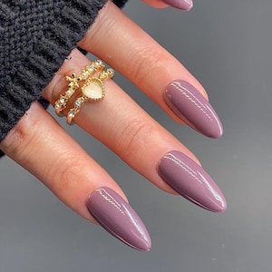 The Romance /Reusable Nails  /Essential Nails / Plain Nails / Daily Wear Nails / Casual Nails / Short Nails /  Salon Quality Nails / Ipz101