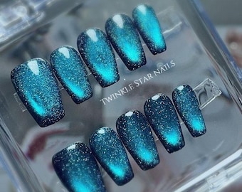 The Ocean | Cat Eye Reflective Nails | Premium Nails | Faux Nails
