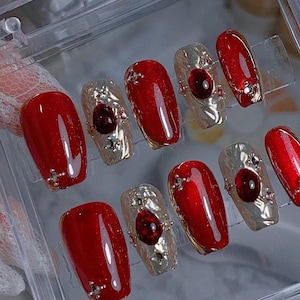 Deep Red Cat Eye and Champagne Chrome Nails | Unique Nail Design | Reflective Nails | Shiny Nails | lmz1285 image 5