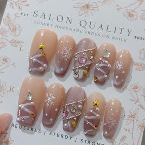 O Christmas Tree Press On Nails | Christmas Nail Art | Cat Eye Press Ons | Handmade Nails | Custom Press Ons | Coffin Nails