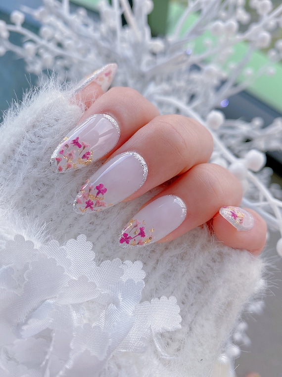Dried flower nails discount