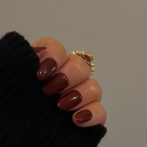Glossy Burgundy / Autumn Nails /  /Essential Nails / Plain Nails / Daily Wear Nails / Short Nails /  Salon Quality Nails / Ipz105