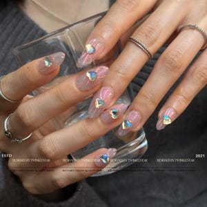 Iridescent Pearl Chrome with Tiny Heart | Elegant Nails | Heart Nails | Glue On The Nails | Beautifully Handmade Nails