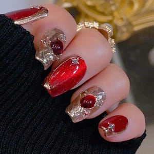 Deep Red Cat Eye and Champagne Chrome Nails | Unique Nail Design | Reflective Nails | Shiny Nails | lmz1285 image 4