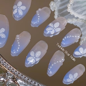Elegant Ombré Light Blue Flower Press On Nails | Hand-painted Nails | Summer Nails | Holiday Nails | Glue On Nails | lmz830
