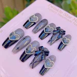 NEW NEW! | Glamorous Glitter Cool Black Heart Press On Nails | Chain Nails |Gel Nails | Ribbon Nails | rmz432