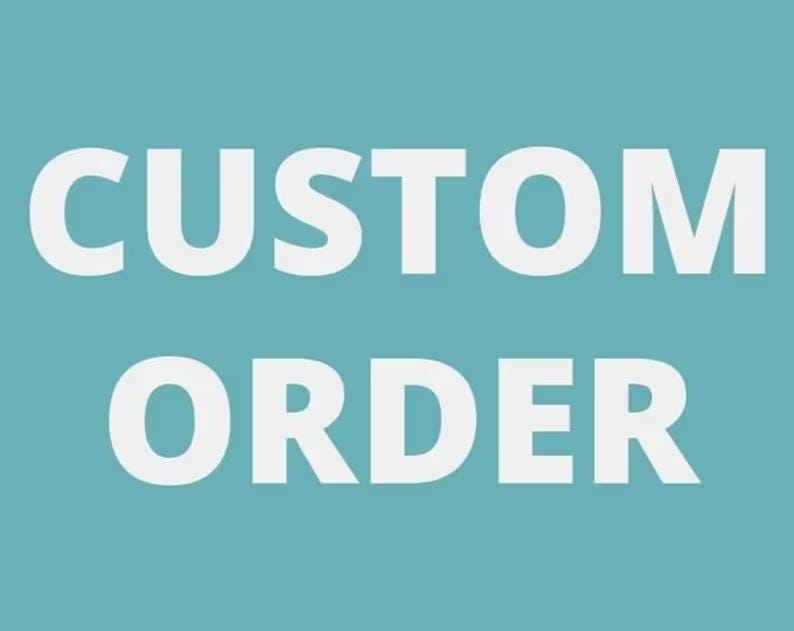 Pode incluir: Um fundo azul turquesa com o texto "CUSTOM ORDER" em branco.