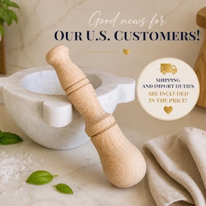 Mortar diameter 18 cm in White Carrara Marble cm with beech wood pestle