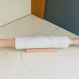 Rolling pin in white Carrara marble Ø 6 cm  (Length 47 cm) with Beechwood handles