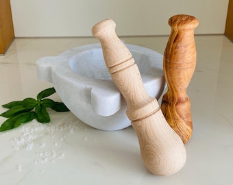 Mortar diameter 18 cm in White Carrara Marble with olive wood pestle + beech wood pestle