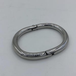 Handcuff
