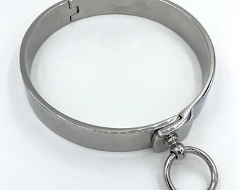 Wide and massive collar with ring Circumf.: 36,5cm