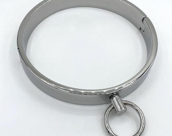 Wide and massive collar with ring Circumf.: 37cm