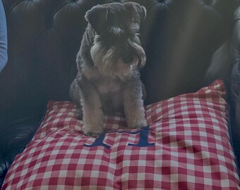 Coussin pour chien personnalisé fait maison en carré standard et grand avec fermeture à glissière. Comprend un coussin et des frais de port gratuits