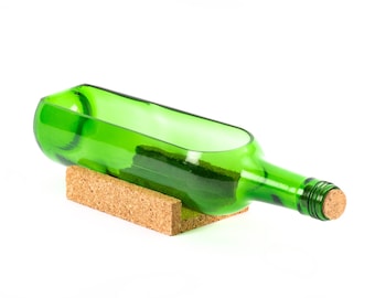 Piatto da portata ricavato da una bottiglia di vino riciclata – Tagliere per formaggi in vetro riciclato con supporto in sughero