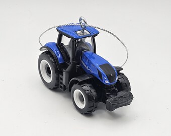 New Holland T7.315 HD Tractor Christmas ornament