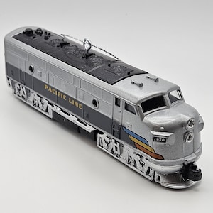 Locomotive Train Engine 7&quot; Diecast Christmas ornament: Pacific Line, Grey/Black