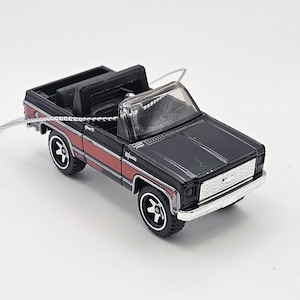 Custom Hotwheels 1975 Chevy K5 Blazer Christmas ornament