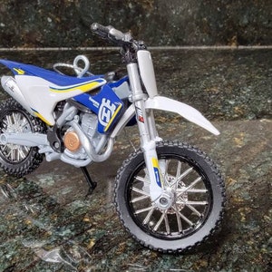 Custom Husqvarna FC 450 Motocross Dirtbike Christmas ornament