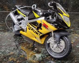 Gsxr 600 Modified Suzuki GSX-250R Motorcycle 1:24 Scale Diecast Model Black Metal  Collectible TV-O-24