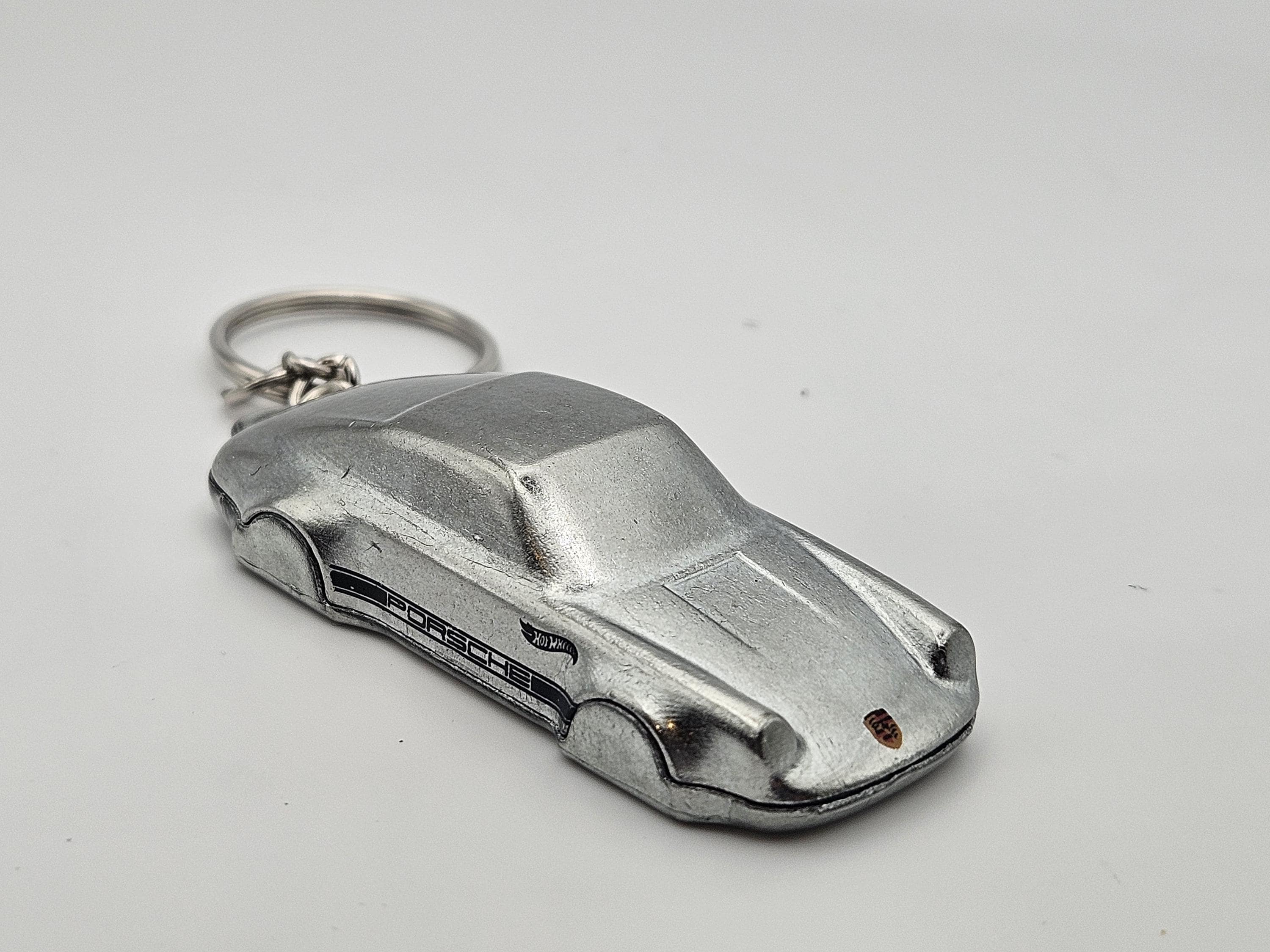 AUTHENTIC PORSCHE 911 MODEL DESIGNATOR KEYCHAIN KEY RING
